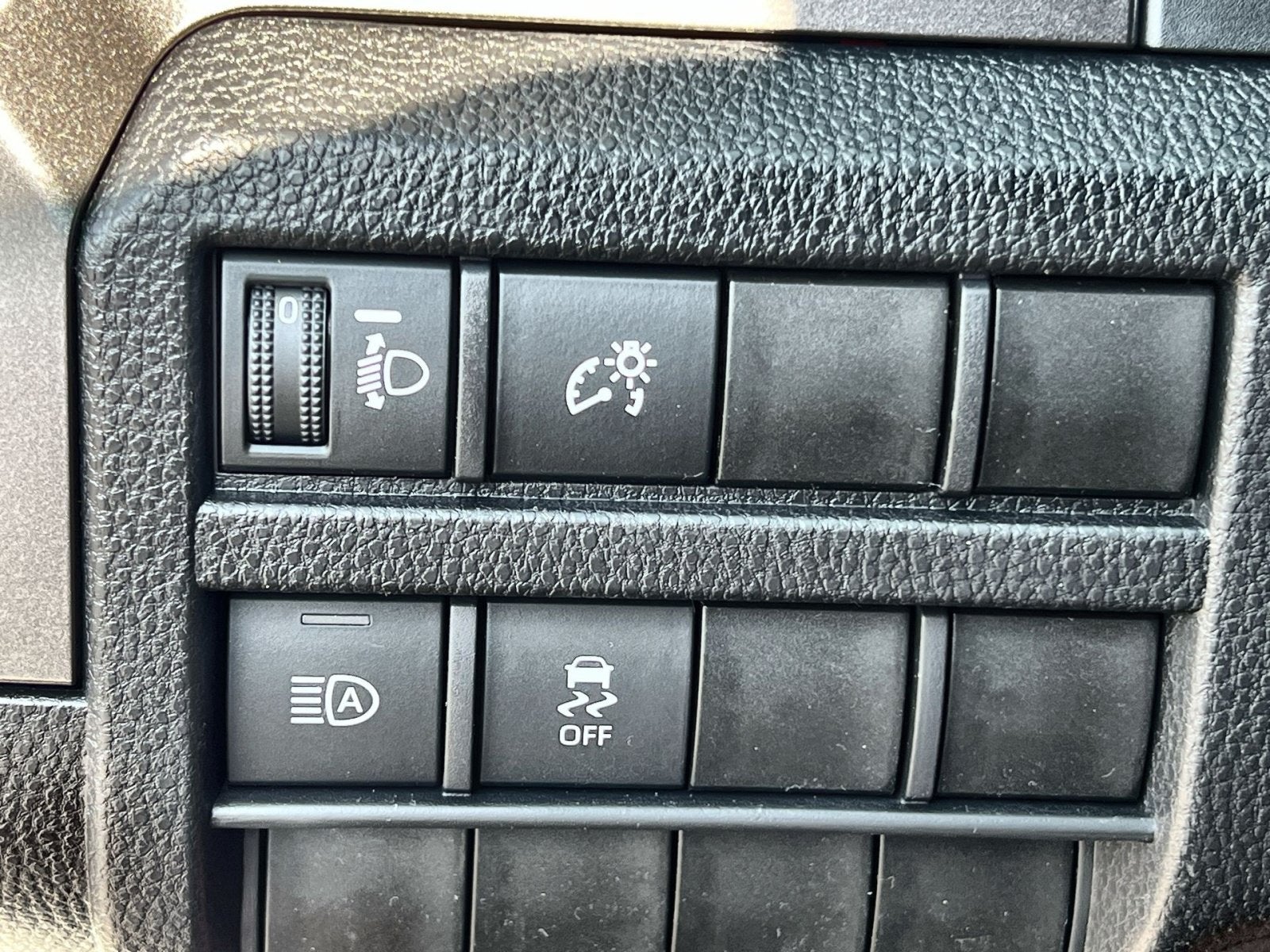 2025 Toyota Tacoma SR5 - Photo 41