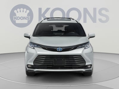 2026 Toyota Sienna Woodland Edition