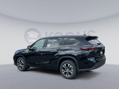 2026 Toyota Highlander Hybrid XLE