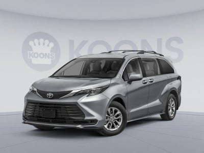 2026 Toyota Sienna LE