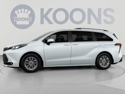 2026 Toyota Sienna XLE