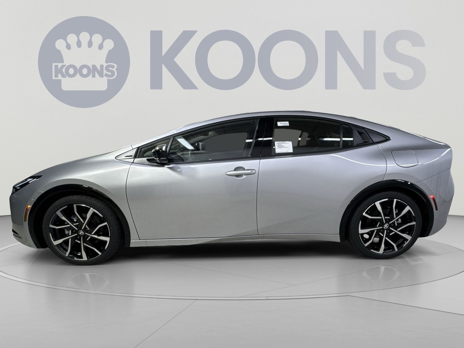 2027 Toyota Prius Plug-In Hybrid XSE Premium