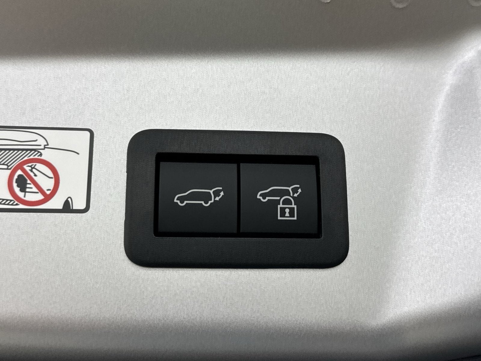 2027 Toyota Prius Plug-In Hybrid XSE Premium