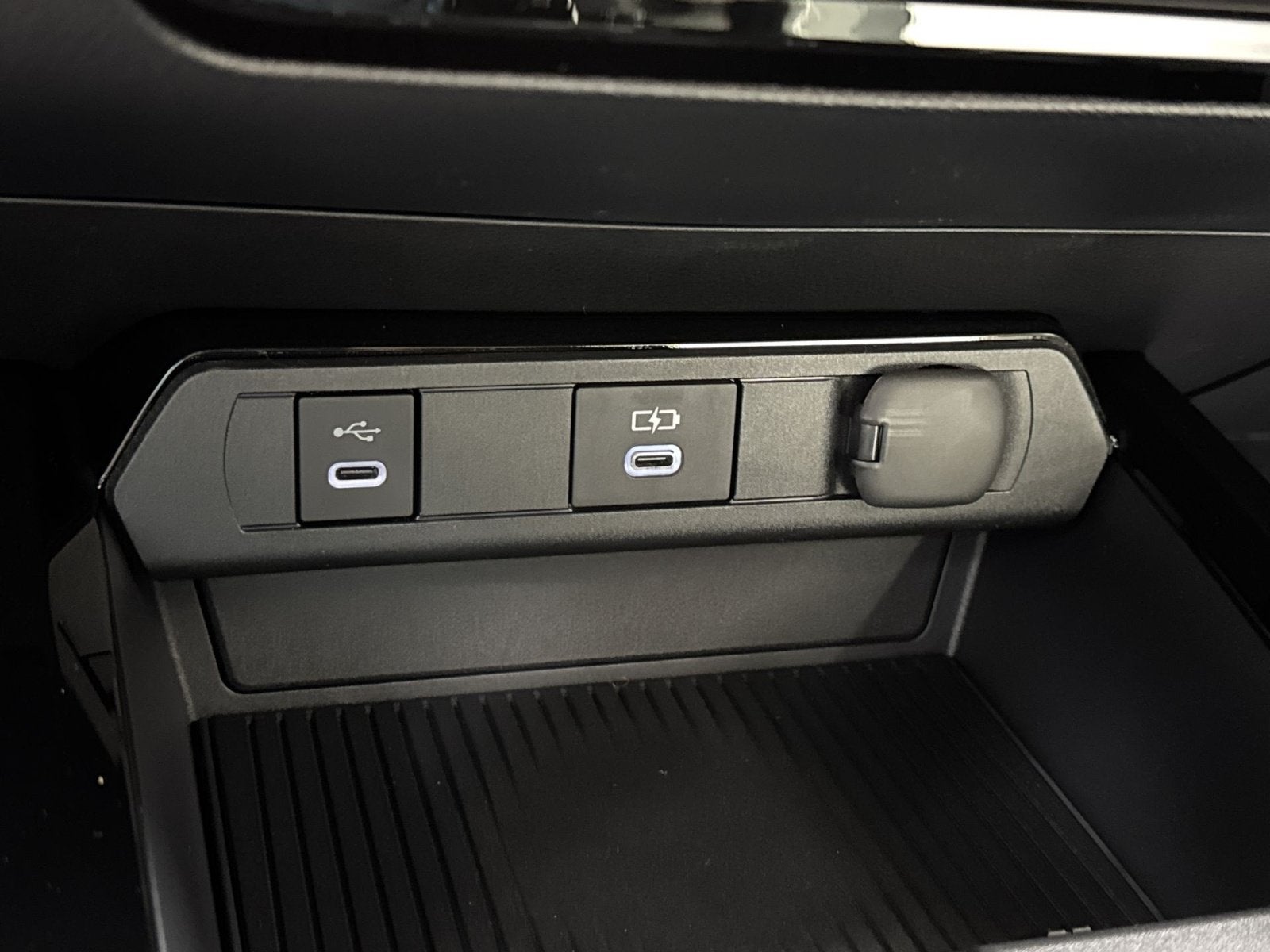 2027 Toyota Prius Plug-In Hybrid XSE Premium