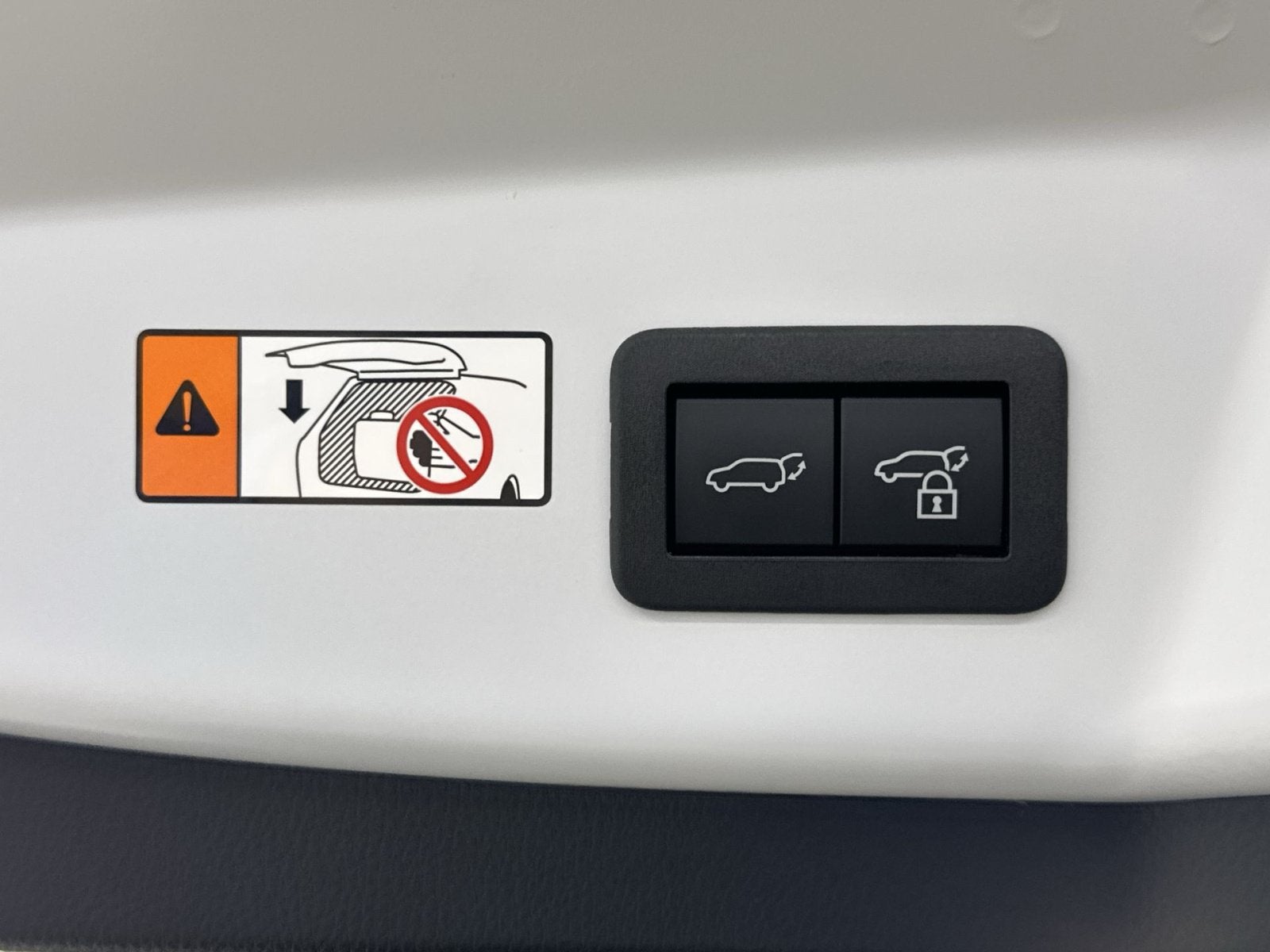 2027 Toyota Prius Plug-In Hybrid XSE Premium