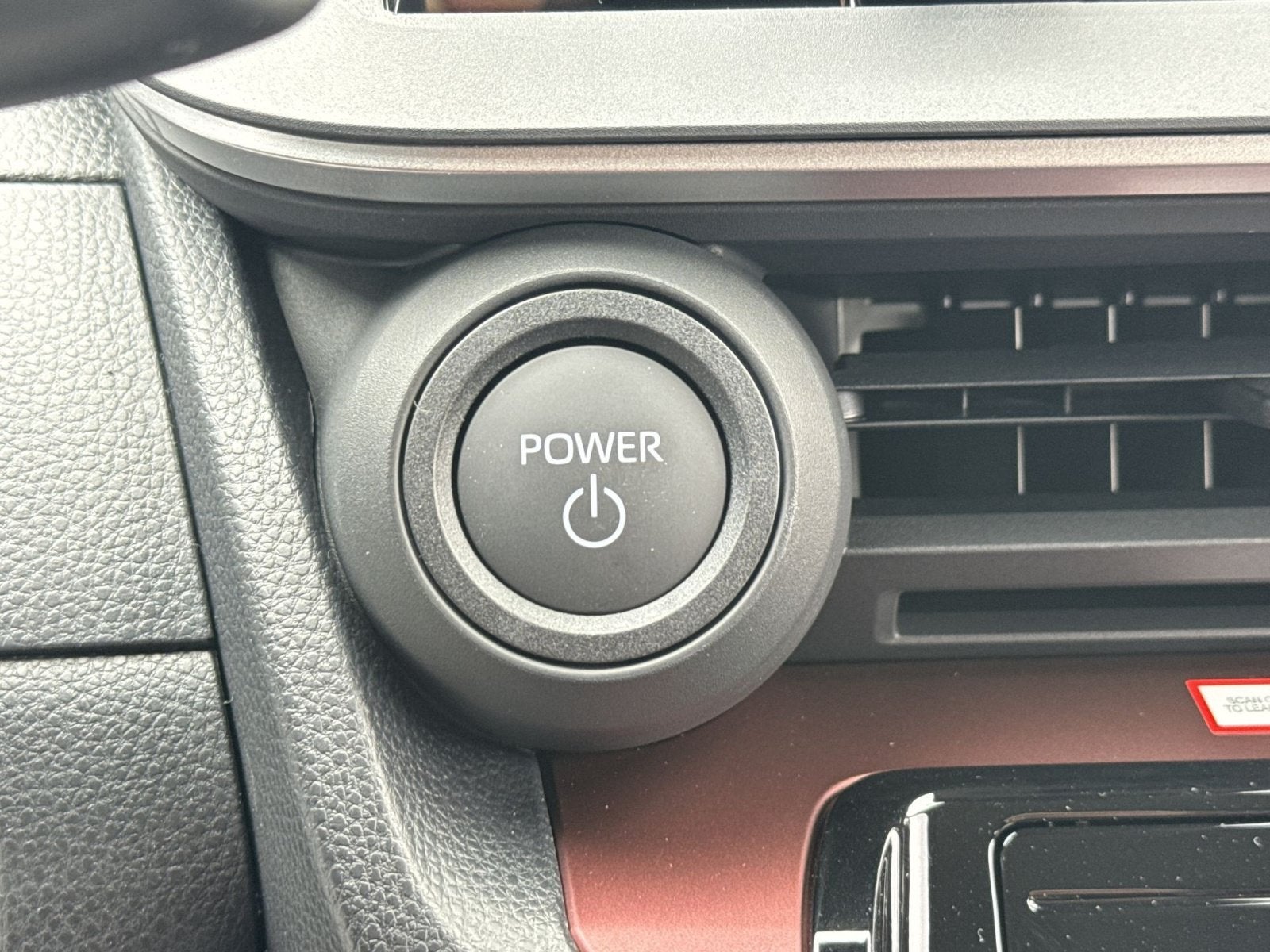 2026 Toyota Prius Plug-in Hybrid SE - Photo 53