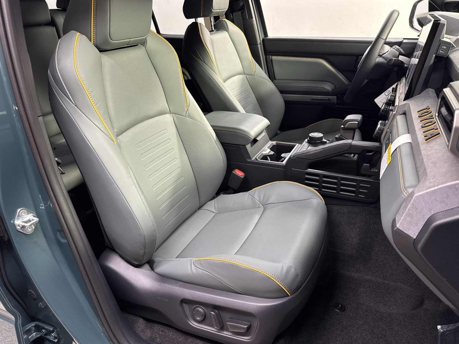 2026 Toyota 4Runner i-FORCE MAX Hybrid Trailhunter