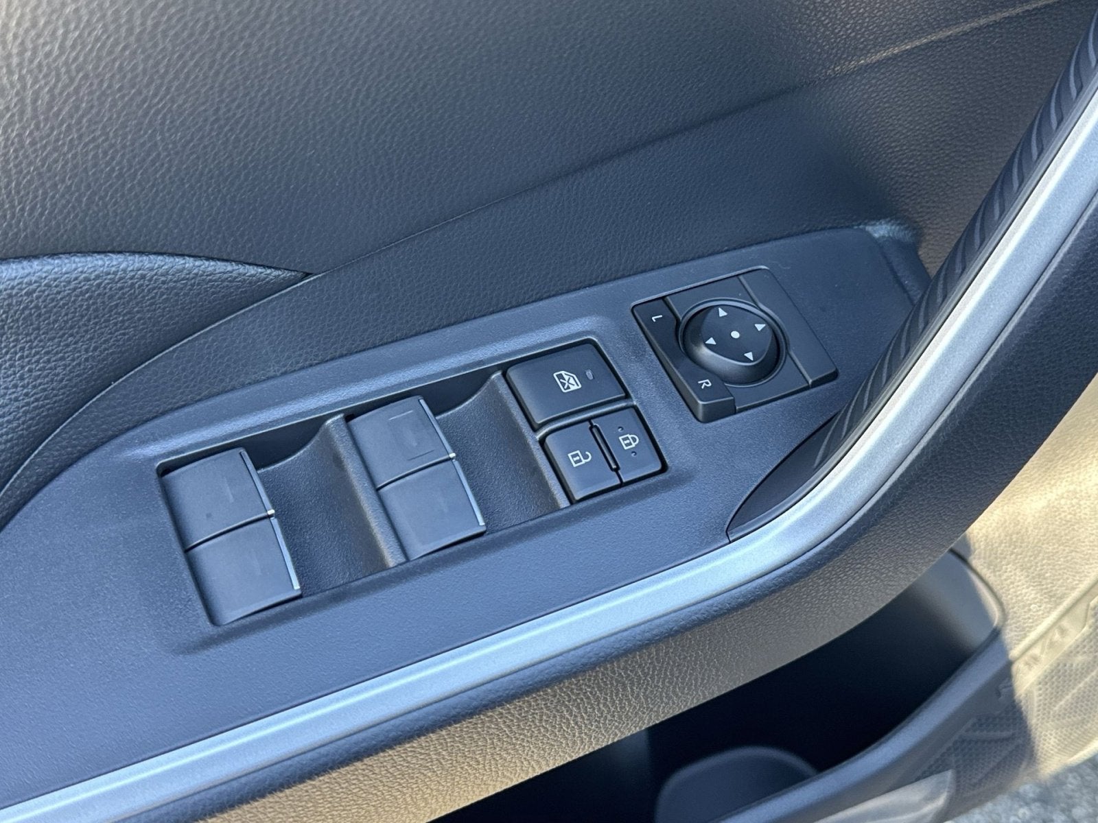 2025 Toyota RAV4 Plug-In Hybrid SE