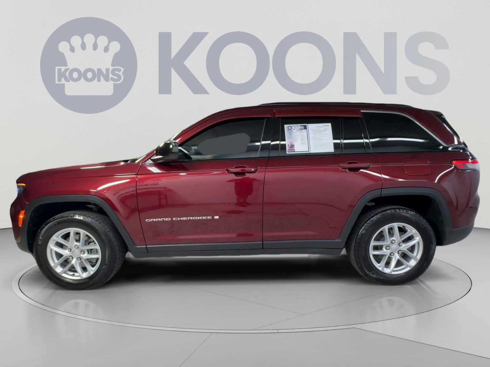 2025 Jeep Grand Cherokee Laredo