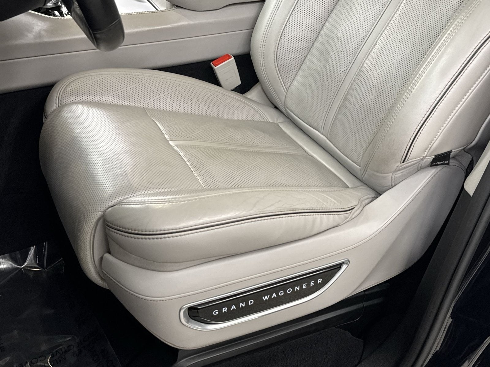 2023 Jeep Grand Wagoneer Series II
