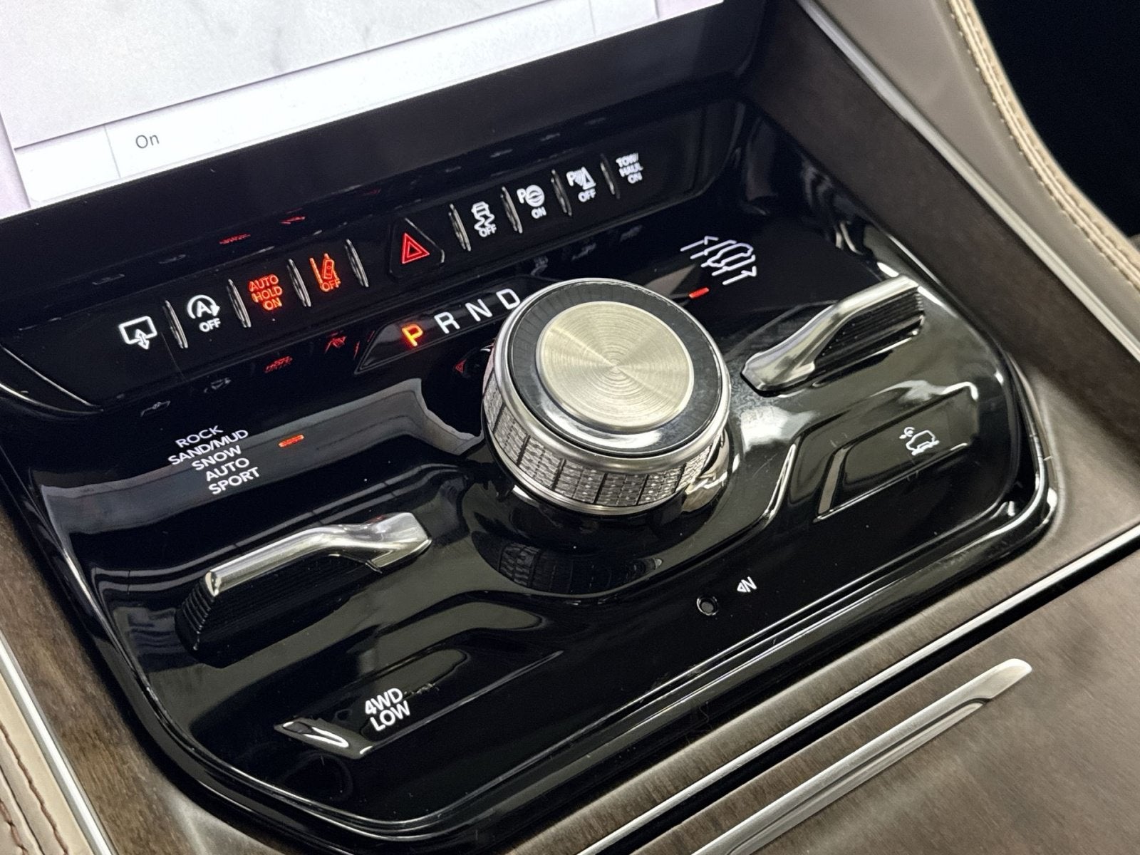 2023 Jeep Grand Wagoneer Series II