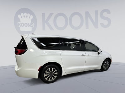 2023 Chrysler Pacifica Hybrid Touring L