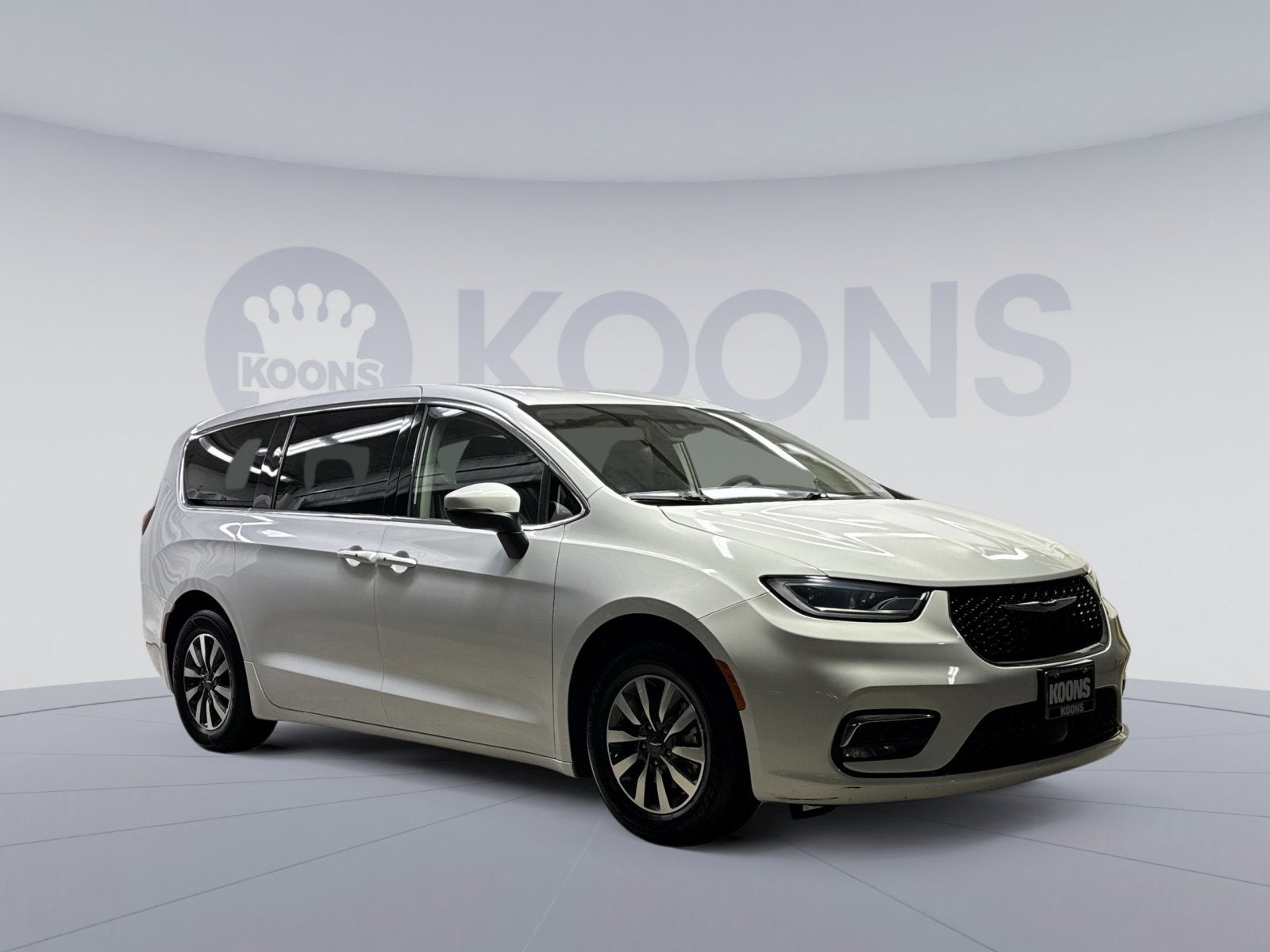 2023 Chrysler Pacifica Hybrid Touring L