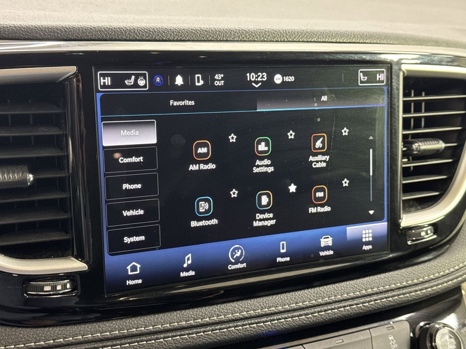 2023 Chrysler Pacifica Hybrid Touring L