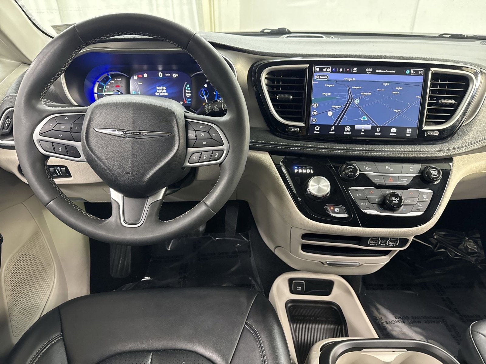 2024 Chrysler Pacifica Hybrid Select