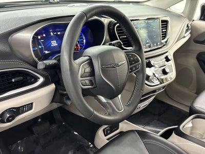 2024 Chrysler Pacifica Hybrid Select
