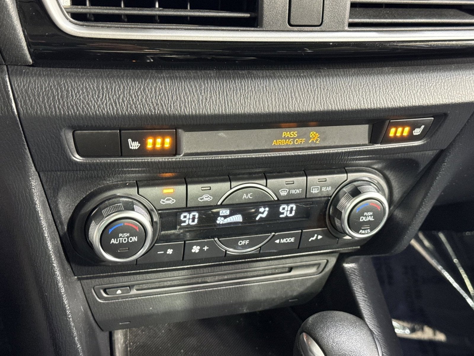 2015 Mazda Mazda3 i Grand Touring