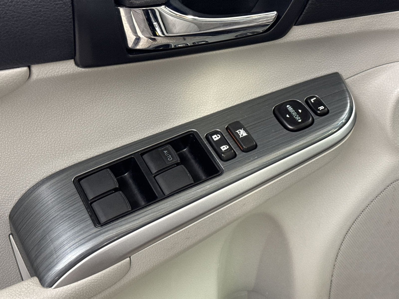 2014 Toyota Camry Hybrid LE