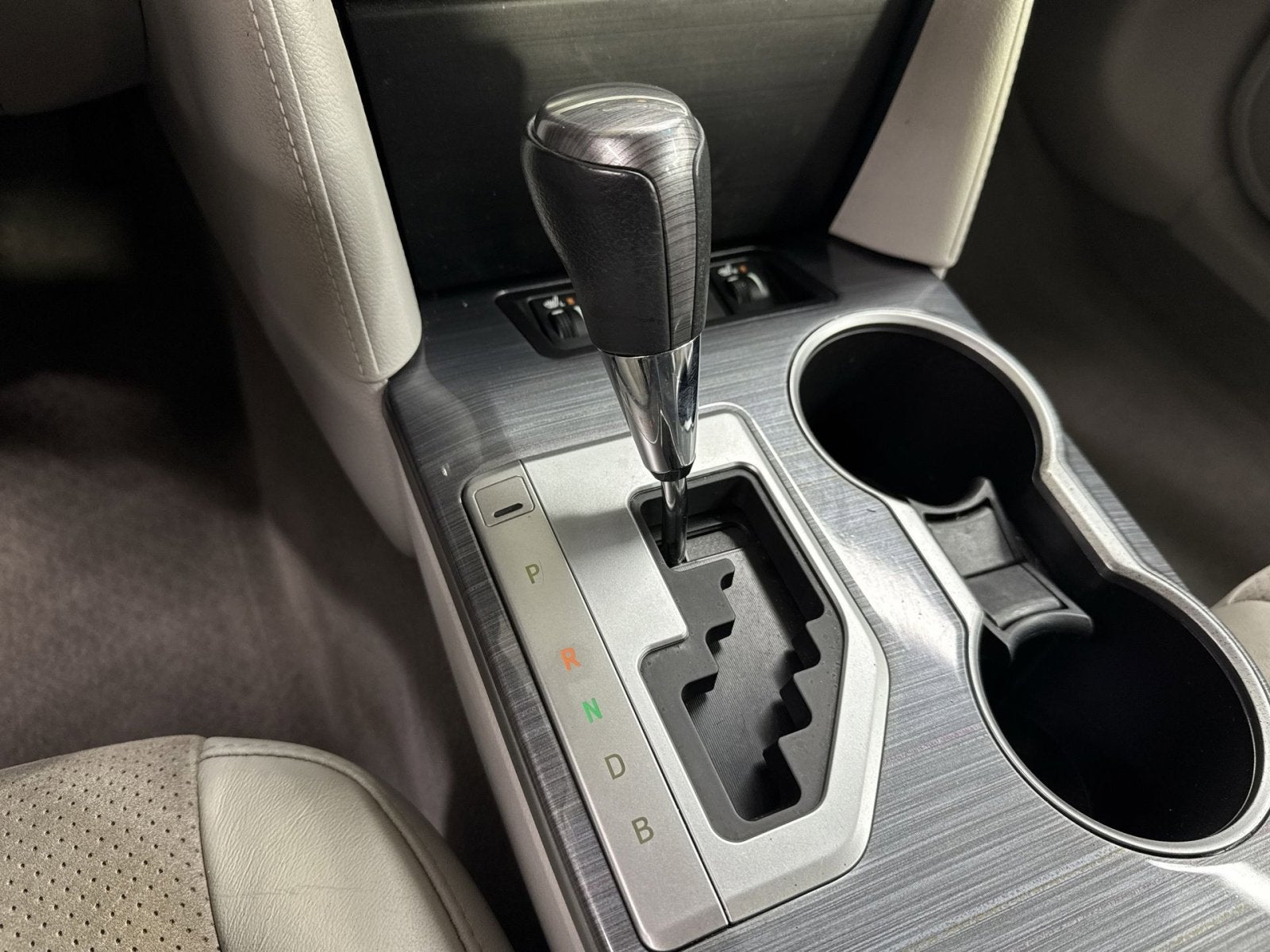 2014 Toyota Camry Hybrid LE