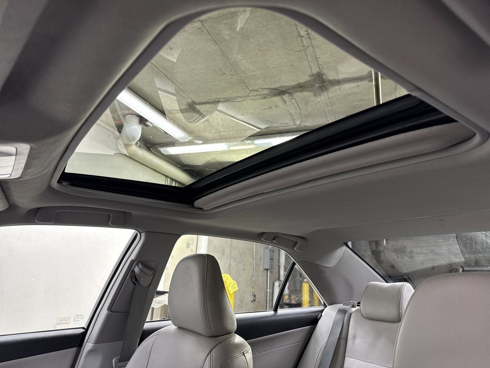 2014 Toyota Camry Hybrid LE