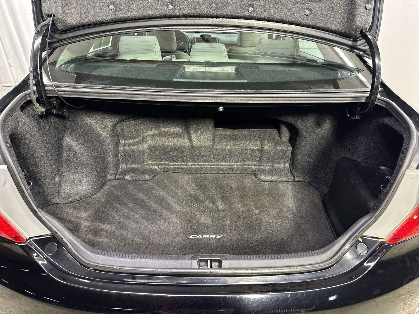 2014 Toyota Camry Hybrid LE