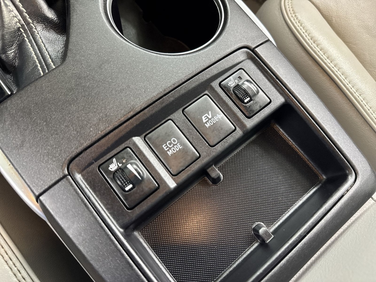 2015 Toyota Camry Hybrid XLE