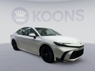 2025 Toyota Camry SE