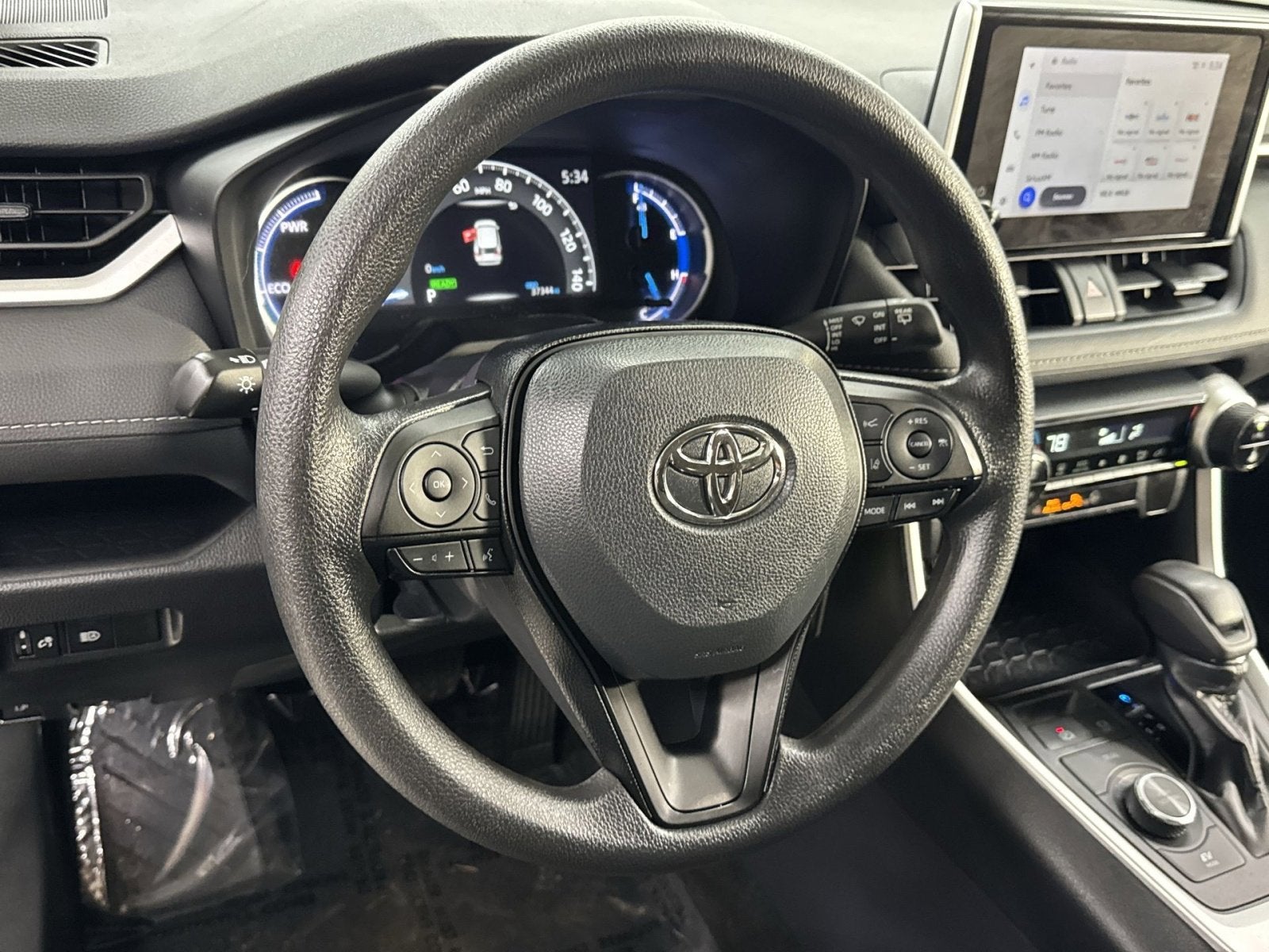 2024 Toyota RAV4 Hybrid LE