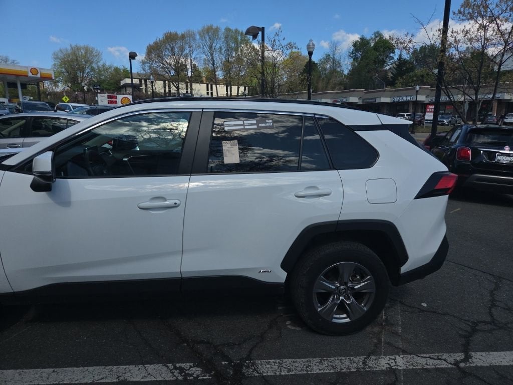 2024 Toyota RAV4 Hybrid LE