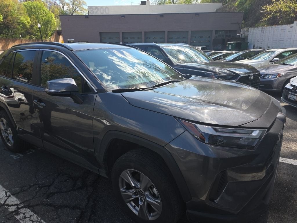 2025 Toyota RAV4 Hybrid LE