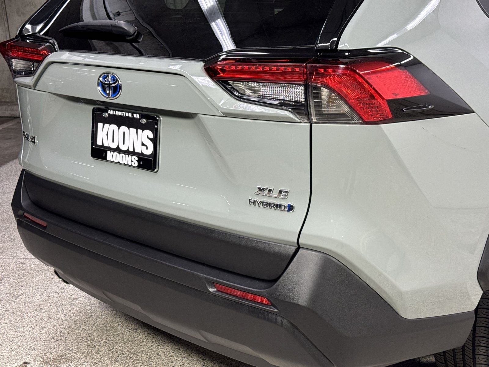 2023 Toyota RAV4 Hybrid XLE