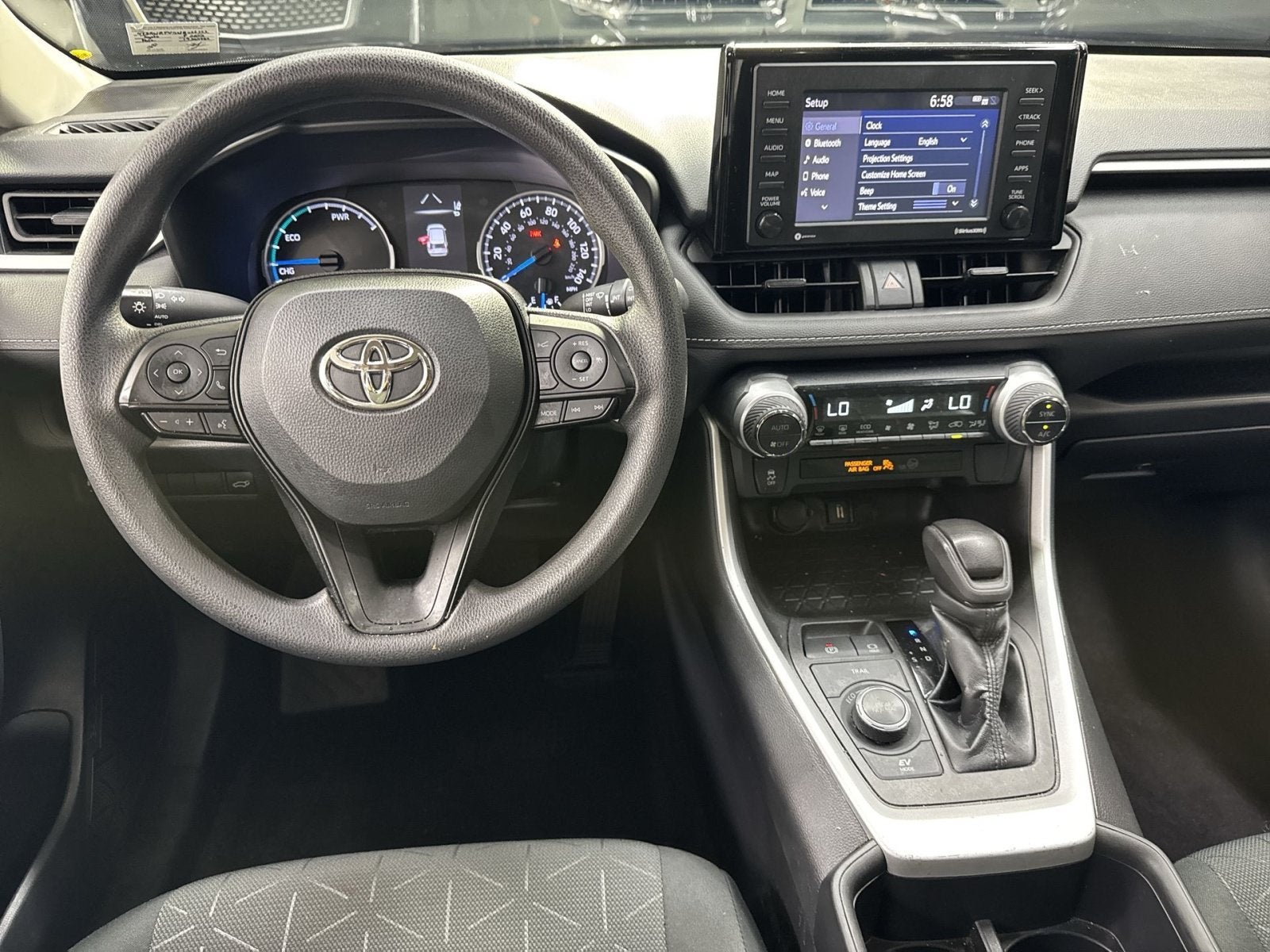 2022 Toyota RAV4 Hybrid XLE