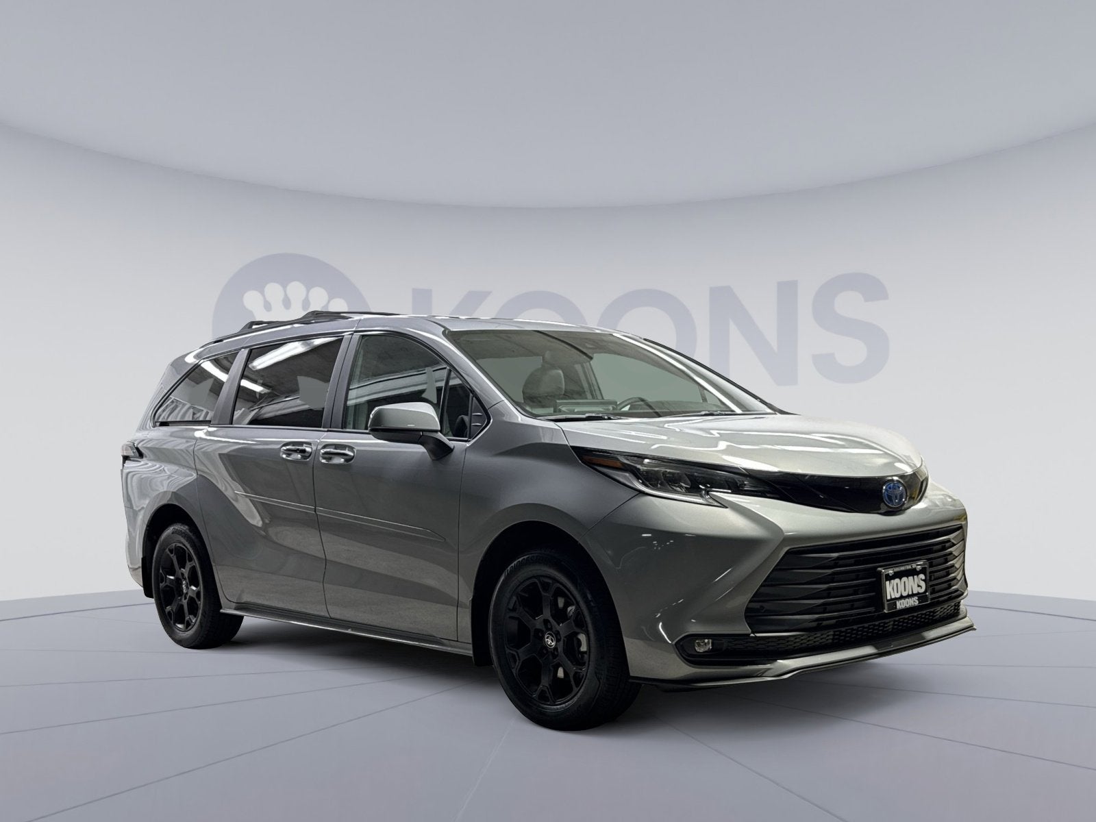 2025 Toyota Sienna Woodland Edition