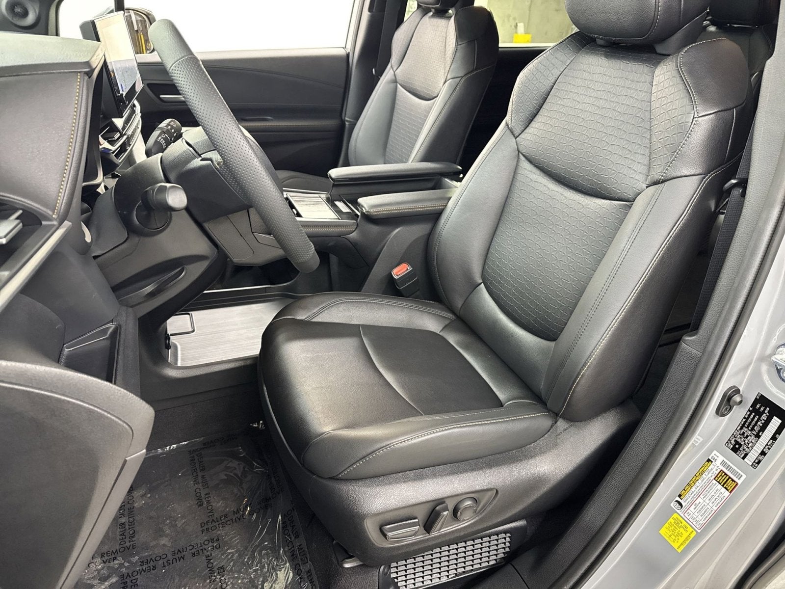 2025 Toyota Sienna Woodland Edition