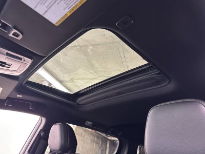 2025 Toyota Sienna Woodland Edition