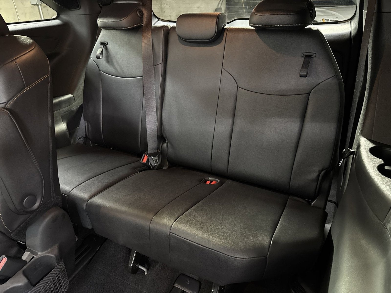 2025 Toyota Sienna Woodland Edition