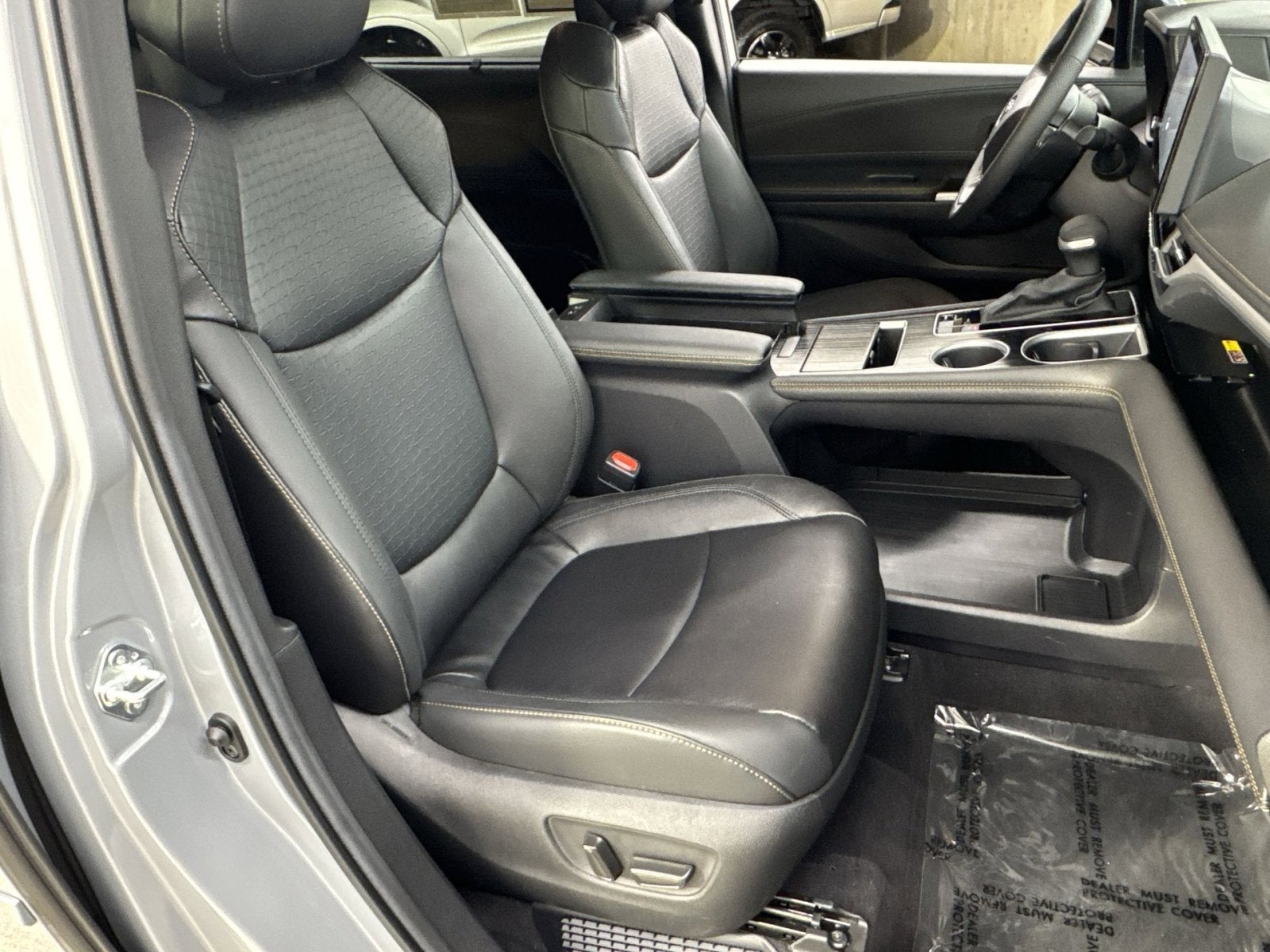 2025 Toyota Sienna Woodland Edition