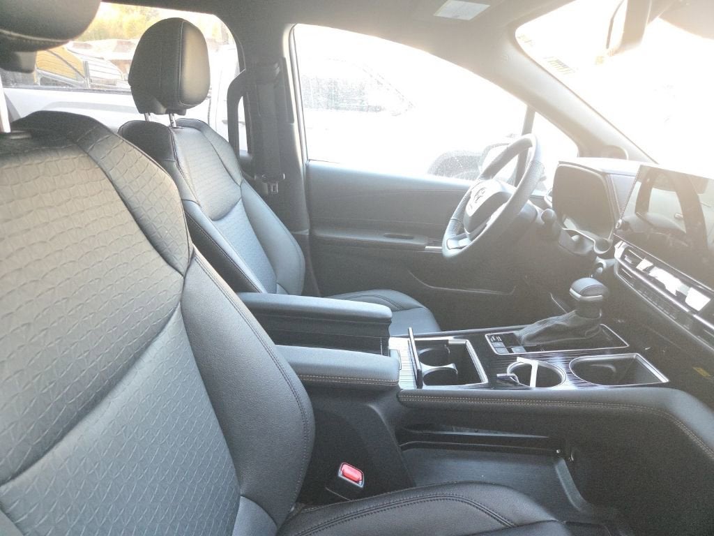 2025 Toyota Sienna Woodland Edition