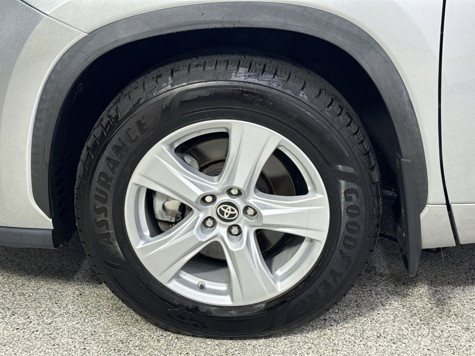 2020 Toyota Highlander L