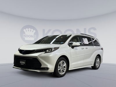2022 Toyota Sienna XLE