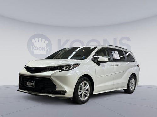 2022 Toyota Sienna XLE