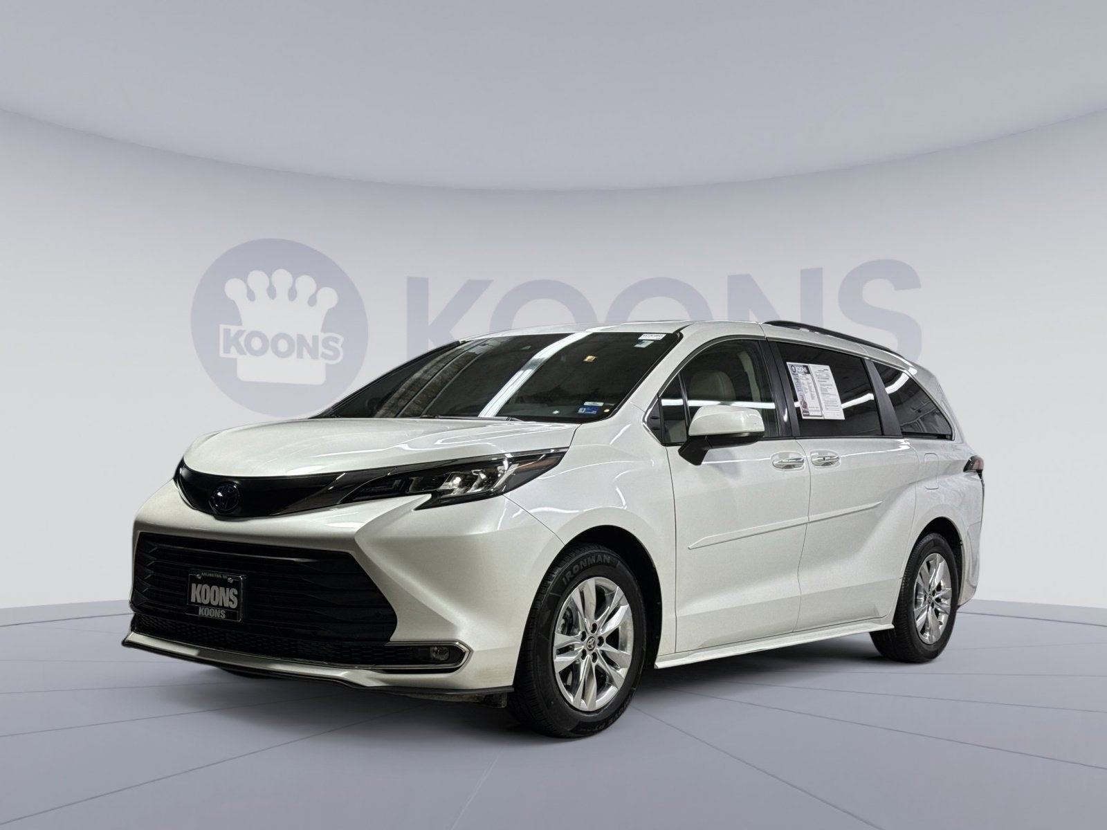 2022 Toyota Sienna XLE