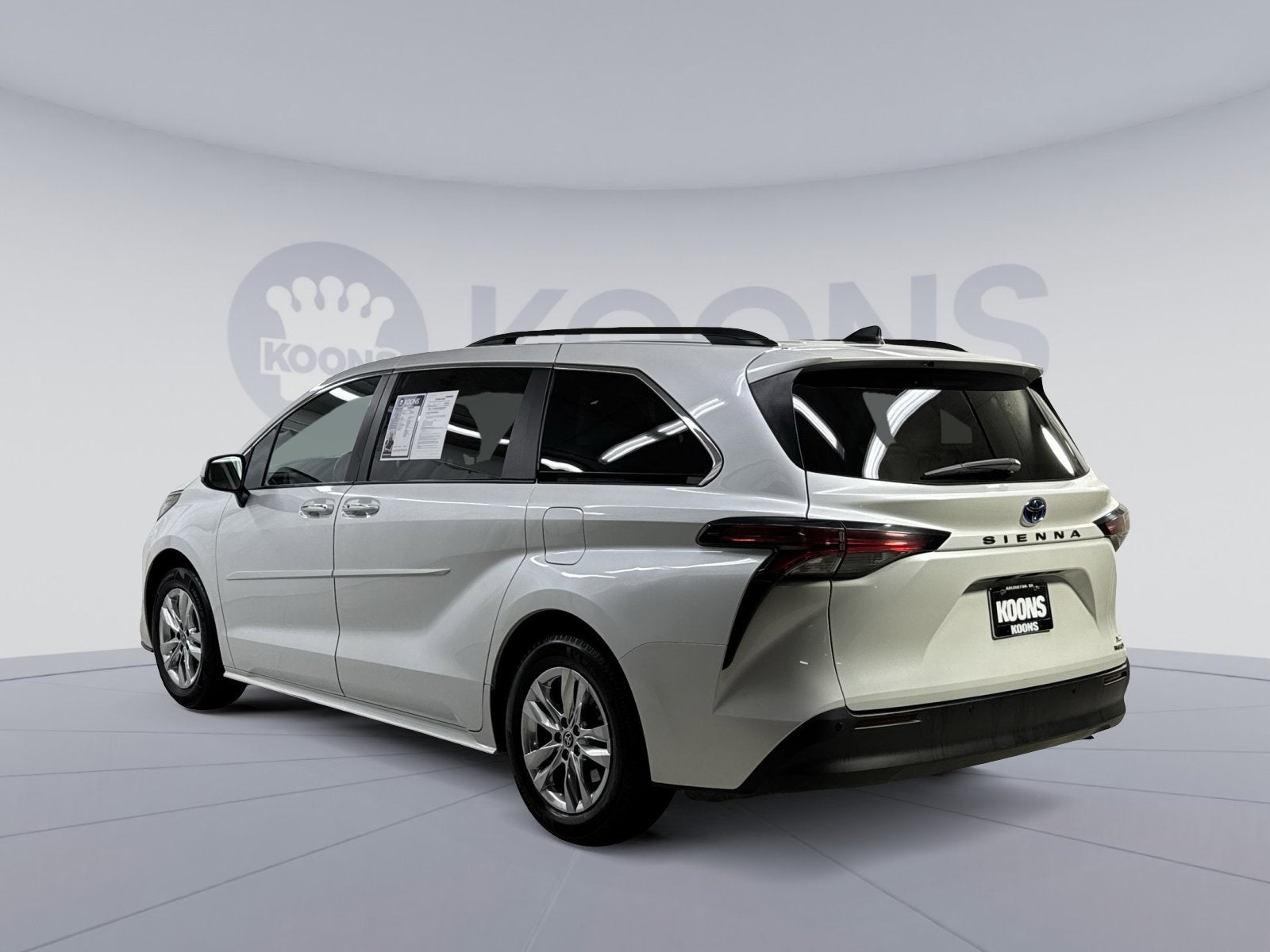 2022 Toyota Sienna XLE