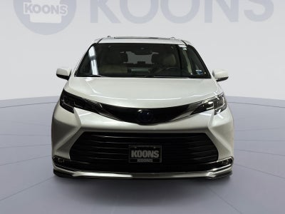 2022 Toyota Sienna XLE