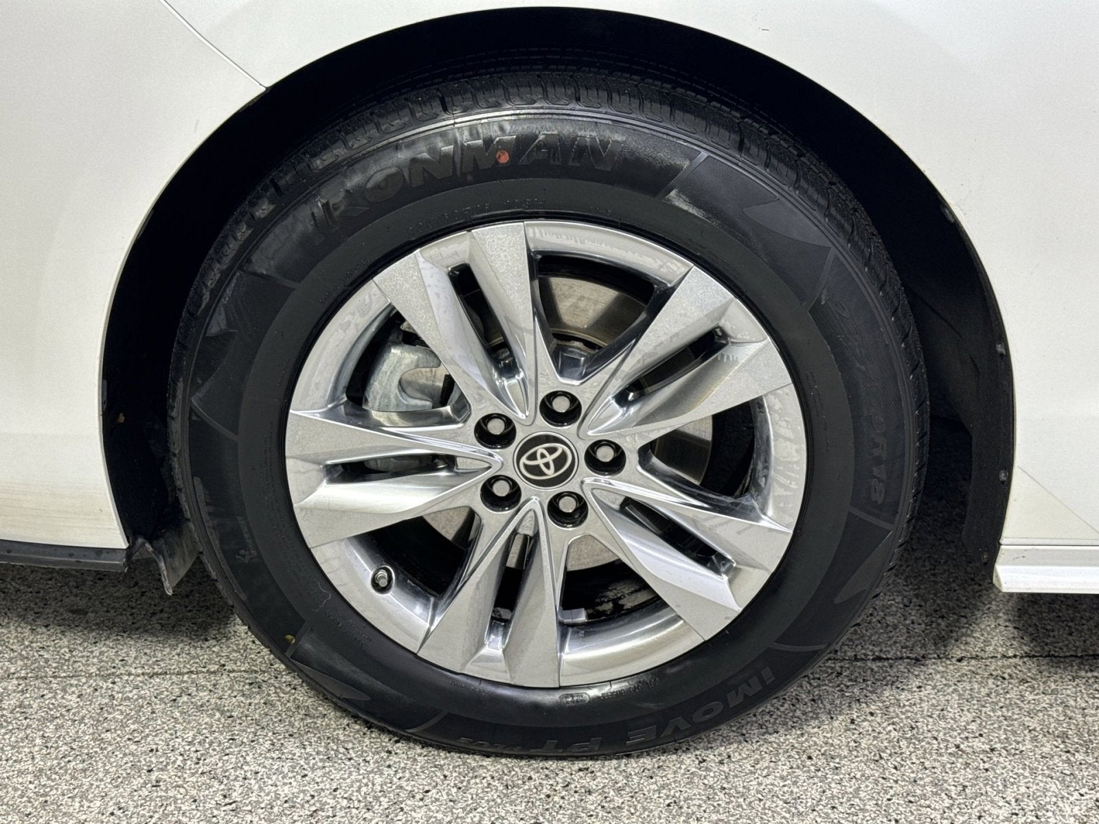 2022 Toyota Sienna XLE