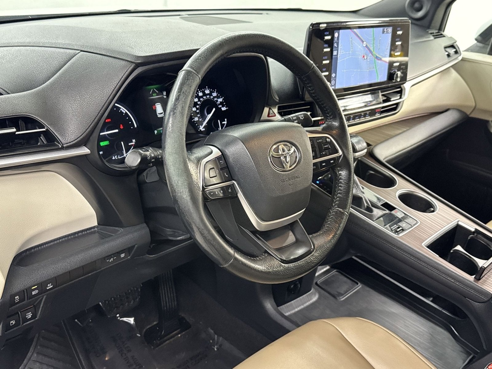 2022 Toyota Sienna XLE