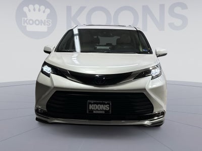 2023 Toyota Sienna XLE