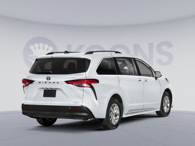 2023 Toyota Sienna XLE