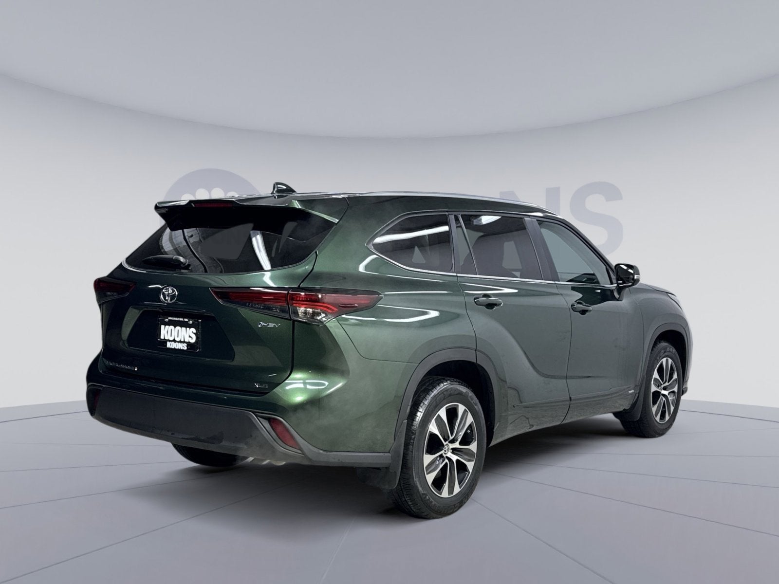 2025 Toyota Highlander Hybrid XLE