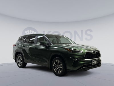 2025 Toyota Highlander Hybrid XLE